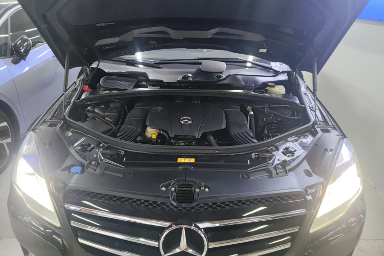 奔驰R级 2014款 R 320 4MATIC 商务型机舱底盘24