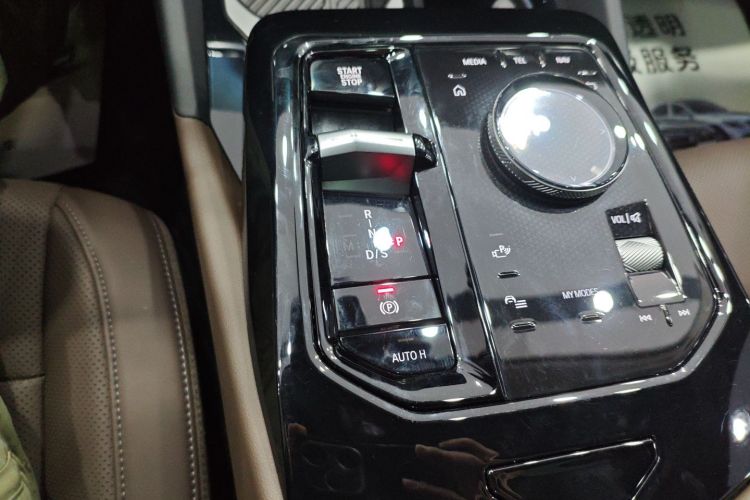 宝马5系 2024款 530Li 领先型 M运动套装局部细节18