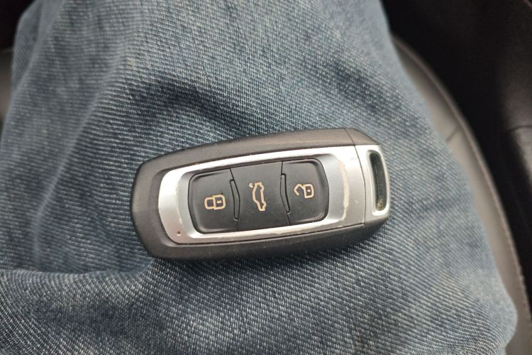 吉利汽车 帝豪GS 2016款 优雅版 1.8L 手动领尚型中控内饰11