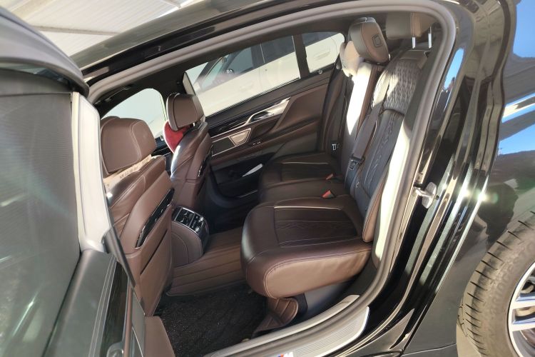 宝马7系 2021款 730Li M运动套装中控内饰21