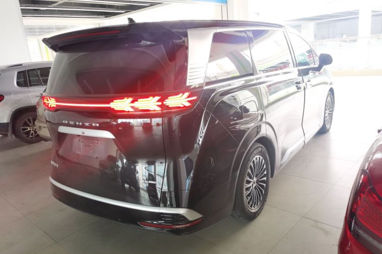 腾势D9 2022款 EV 600 四驱旗舰型车身外观6006