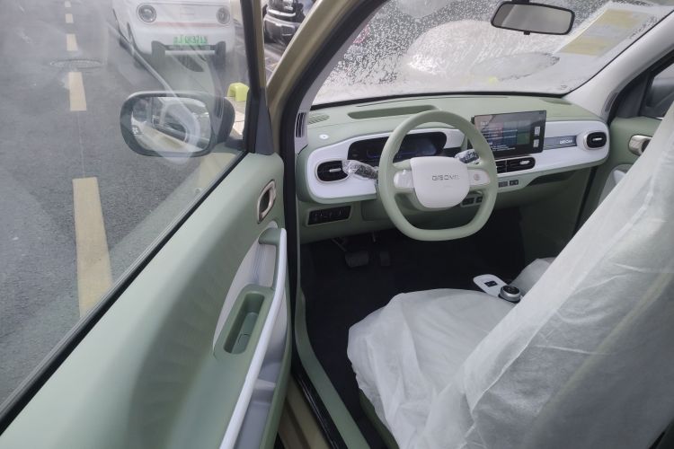 吉利银河 2025款 210km 熊猫骑士中控内饰20