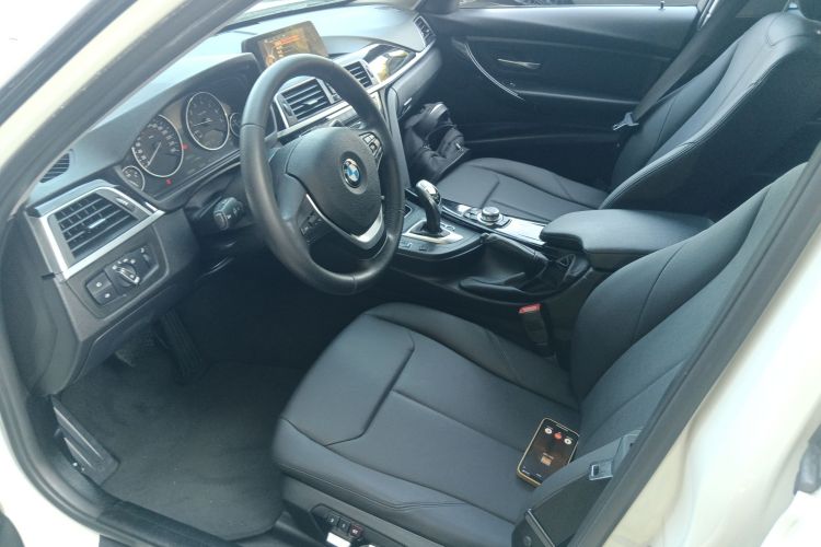 宝马3系 2017款 320Li M运动型局部细节19