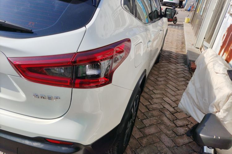 日产 逍客 2021款 2.0L CVT豪华版车身外观9