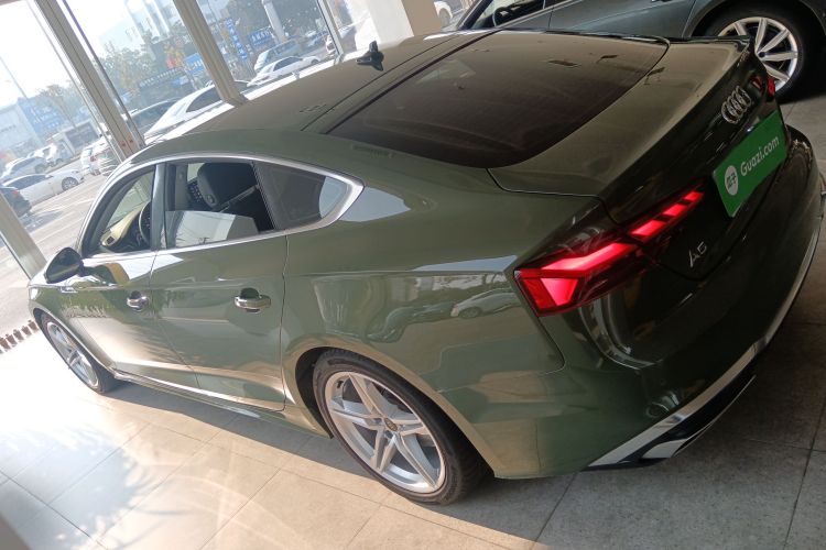 奥迪A5 2023款 Sportback 40 TFSI 时尚动感型车身外观4