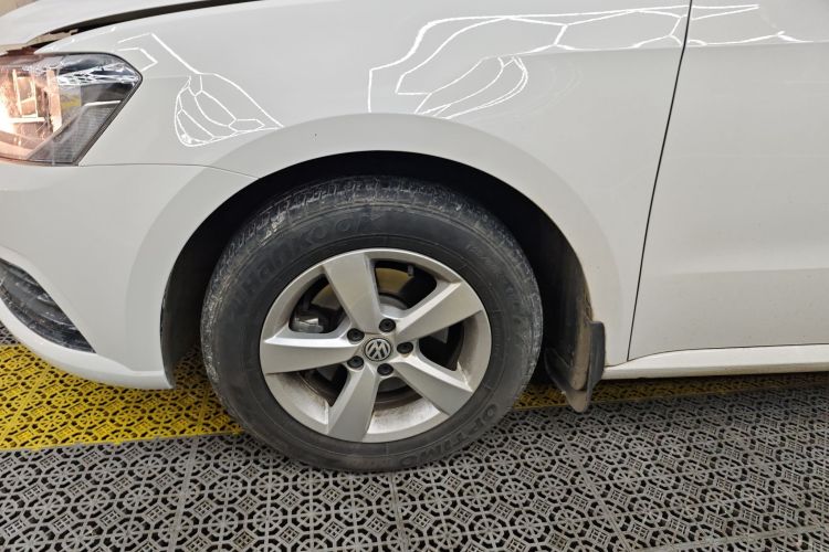 大众 朗逸 2015款 1.6L 手动风尚版车身外观6007