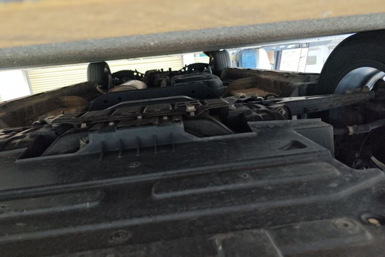 上汽大通MAXUS 大通G20 2021款 改款 PLUS 2.0T 汽油自动豪华版局部细节9008