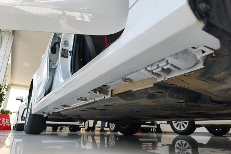 丰田 卡罗拉 2023款 1.2T 先锋版局部细节9001