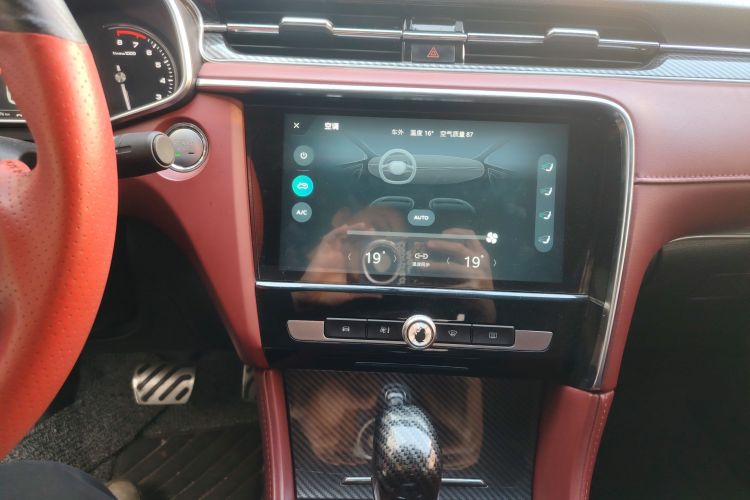 名爵 MG6 2019款 20T 自动Trophy竞技版+运动尾排竞速套装局部细节16