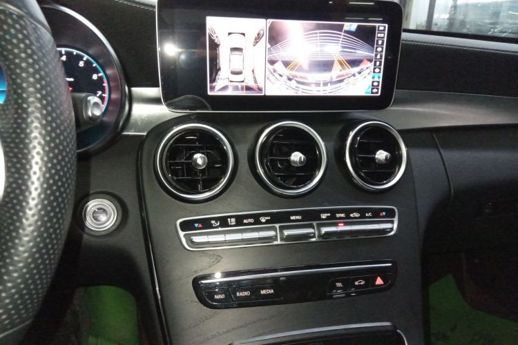 奔驰C级 2020款 C 260 L 运动版中控内饰16