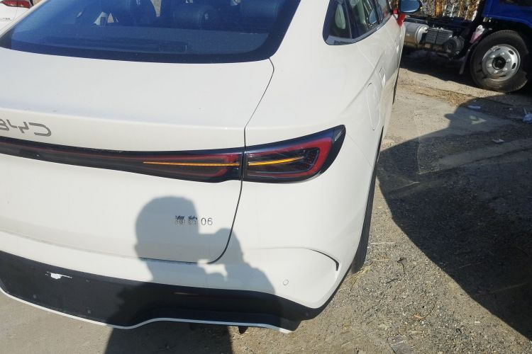 比亚迪 海豹06新能源 2026款 DM-i 超享版 128KM豪华版车身外观9