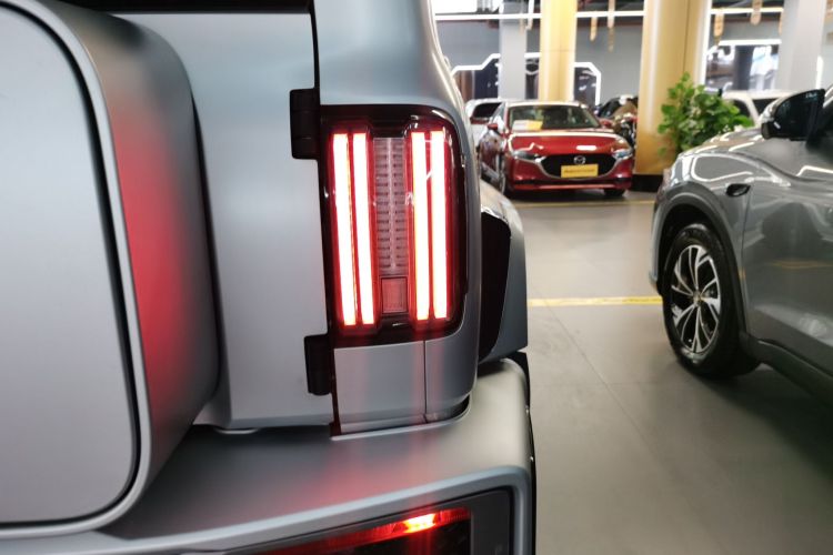 超境汽车 共创坦克300 2021款 2.0T 赛博坦克车身外观6006