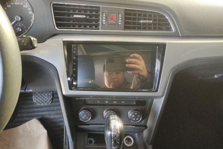 大众 凌渡 2017款 230TSI DSG风尚版中控内饰16