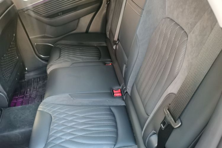 红旗HS5 2023款 2.0T 旗享Pro版中控内饰21