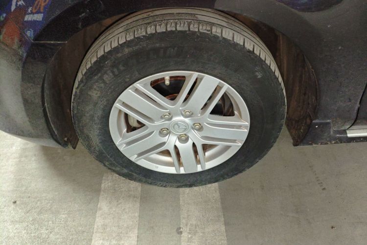 马自达8 2015款 2.5L 至尊版车身外观6007