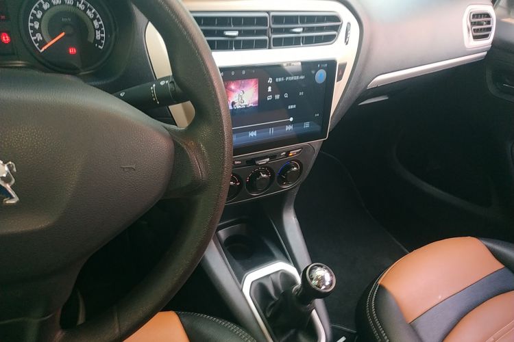 标致301 2016款 1.6L 手动舒适版局部细节16