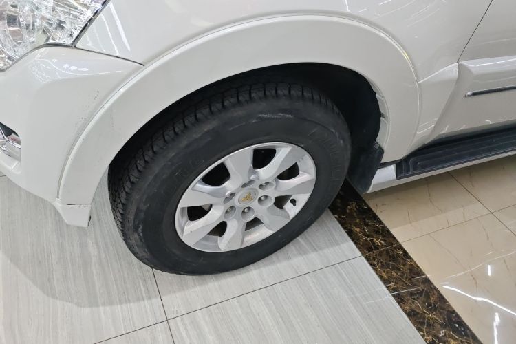 三菱 帕杰罗(进口) 2020款 3.0L 自动尊贵越野版车身外观6007