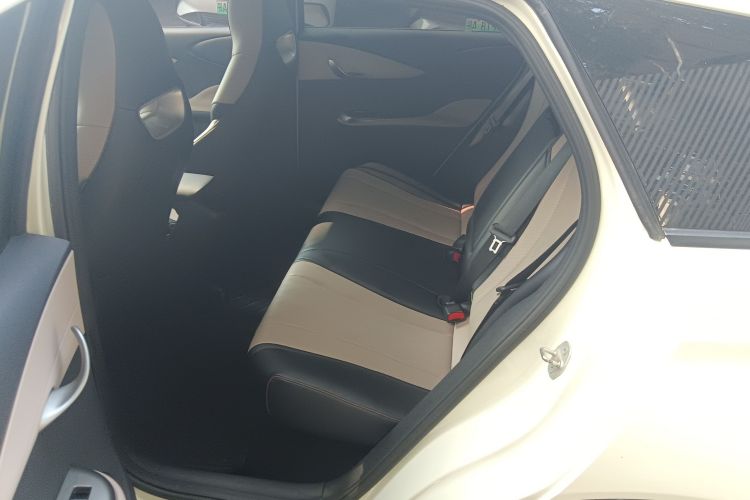 比亚迪 海豚 2024款 荣耀版 420km 时尚版中控内饰21