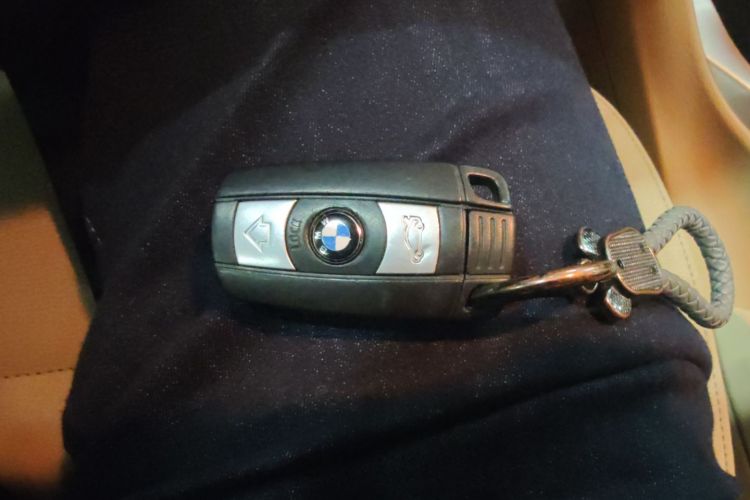 宝马X1 2014款 sDrive18i 领先型中控内饰11