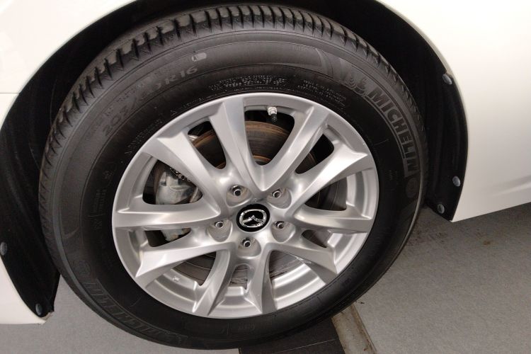 马自达3 昂克赛拉 2019款 云控版 三厢 1.5L 自动豪华型 国VI车身外观6002