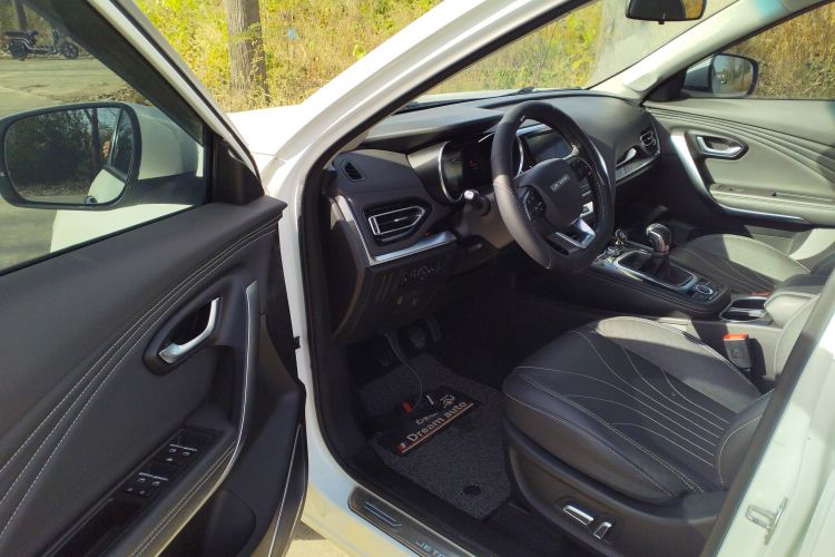 捷途X70 2020款 1.5T 手动智行版 7座中控内饰20