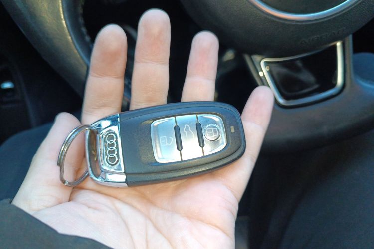 奥迪A4L 2015款 35 TFSI 自动舒适型中控内饰11