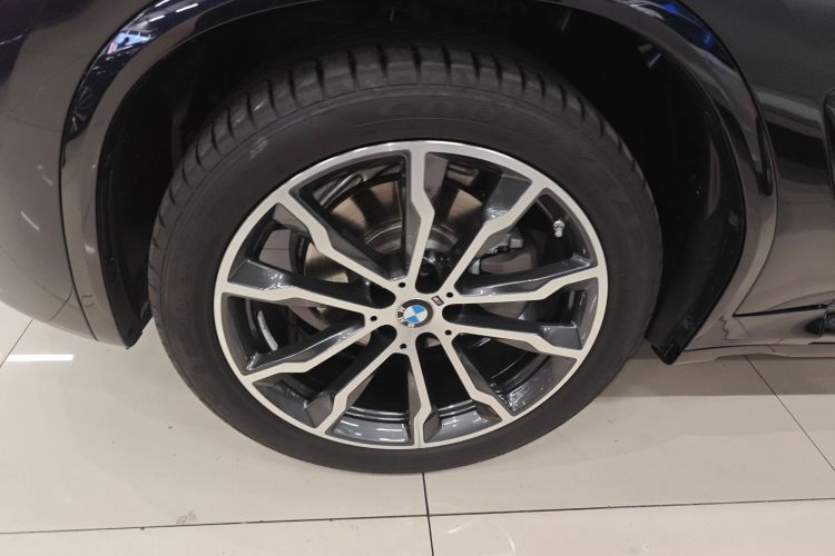 宝马X3 2022款 xDrive30i 领先型 M曜夜套装车身外观6007