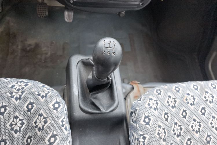 五菱汽车 五菱之光 2013款 1.0L 实用型中控内饰18