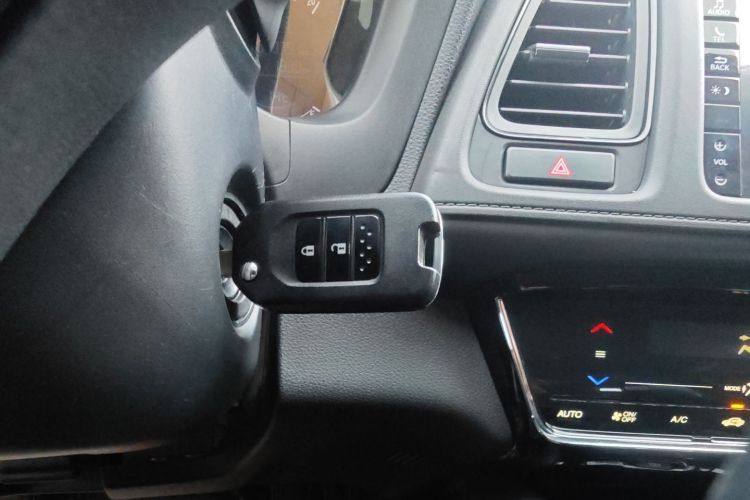 本田 缤智 2020款 220 TURBO CVT精英版中控内饰11