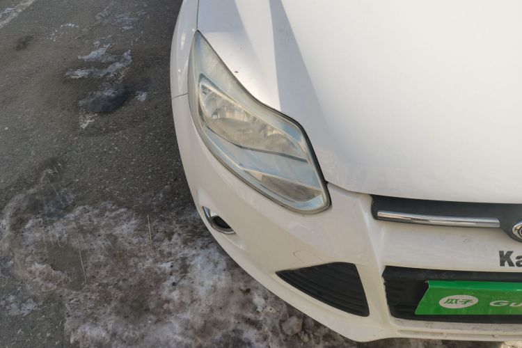 福特 福克斯 2012款 两厢 1.6L 自动风尚型车身外观8