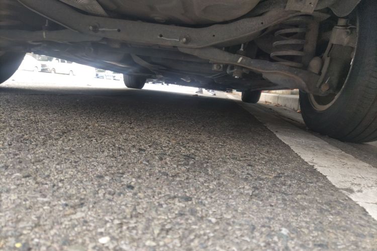 福特 福克斯 2013款 两厢经典 1.8L 自动时尚型局部细节9009