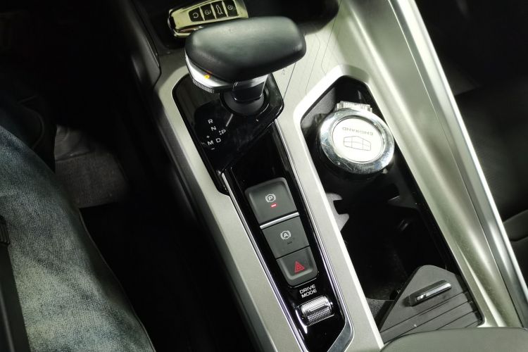 吉利汽车 星瑞 2024款 2.0TD 霄汉版中控内饰18