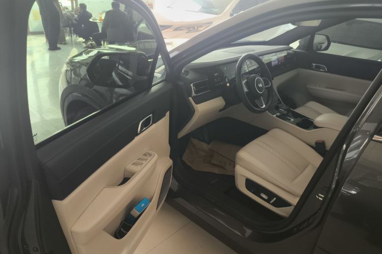 理想汽车 理想ONE 2020款 增程6座版中控内饰20