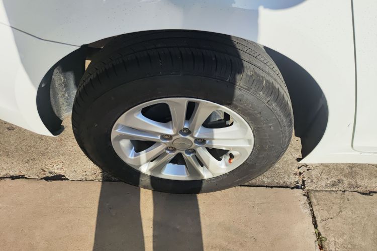 雪佛兰 科鲁兹 2015款 1.5L 经典 SL MT车身外观6008