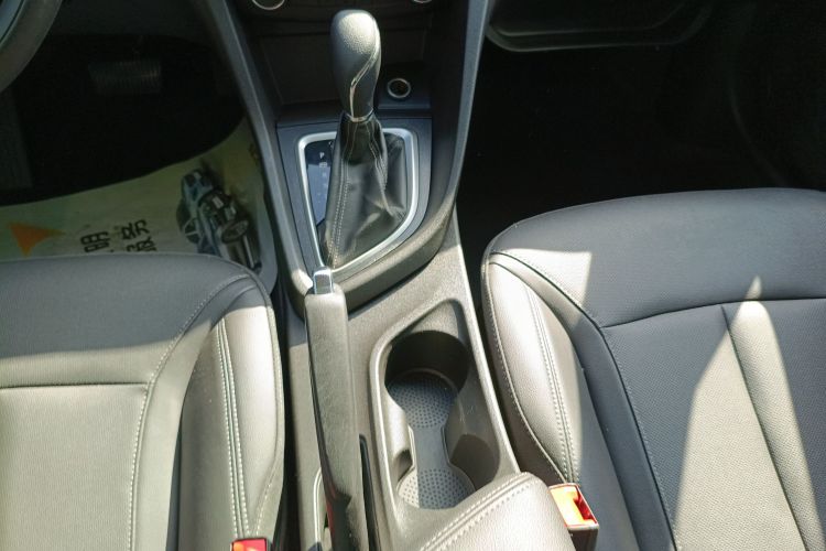 别克 英朗 2021款 改款 典范 1.5L 自动精英型中控内饰18