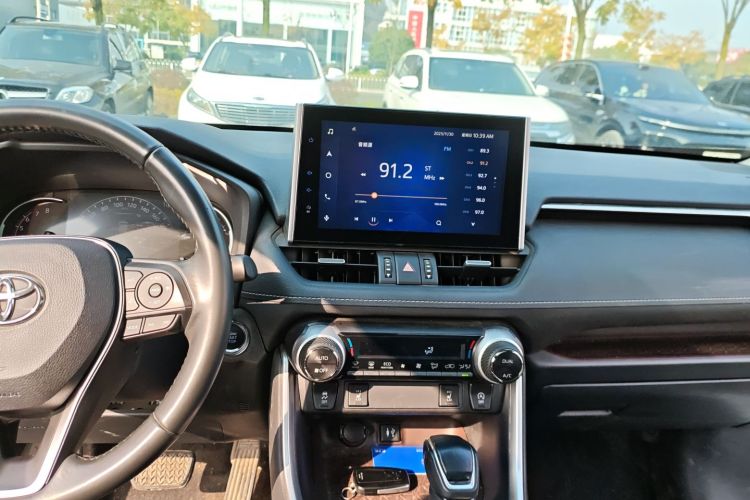 丰田 RAV4荣放 2021款 2.0L CVT四驱尊贵版中控内饰16