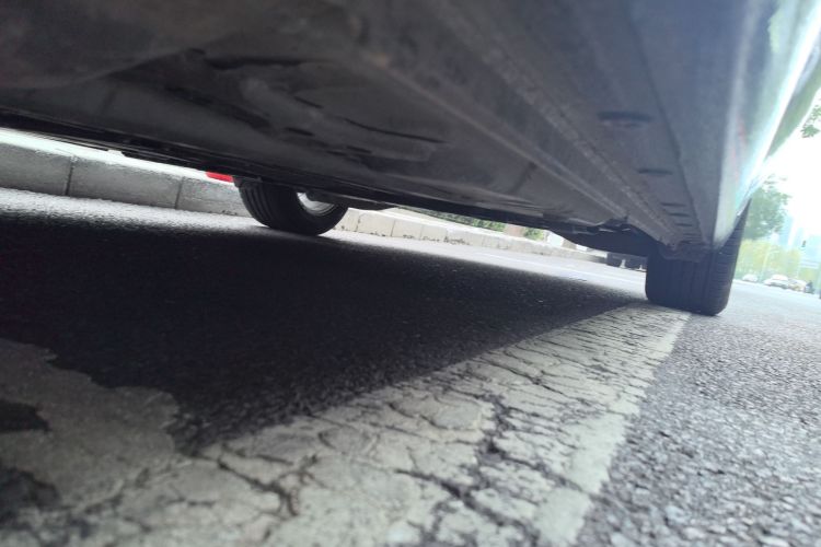 别克 君威 2019款 20T 精英型 国VI局部细节9004