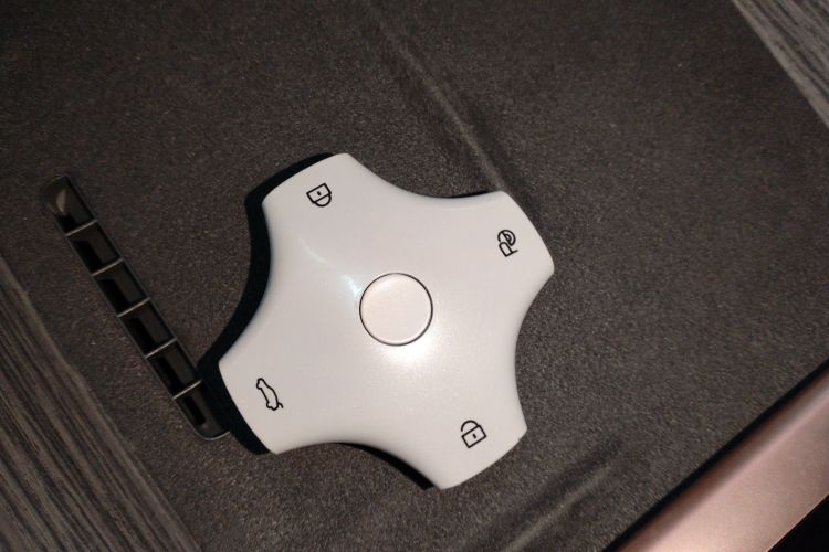 东风奕派 eπ007 2024款 纯电 540四驱Max版中控内饰7001