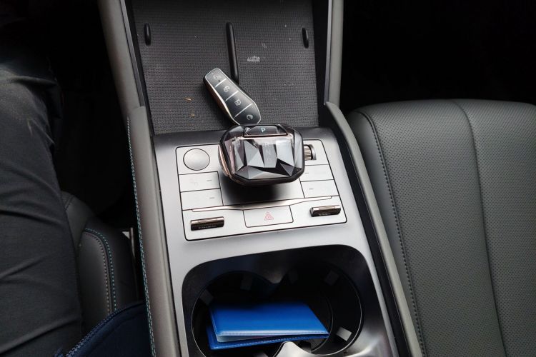 比亚迪 秦L 2024款 DM-i 120KM超越型中控内饰18