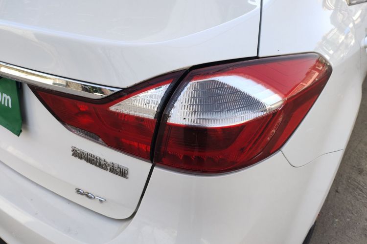 起亚K3 2017款  1.6L 自动15周年特别版GLS车身外观6006