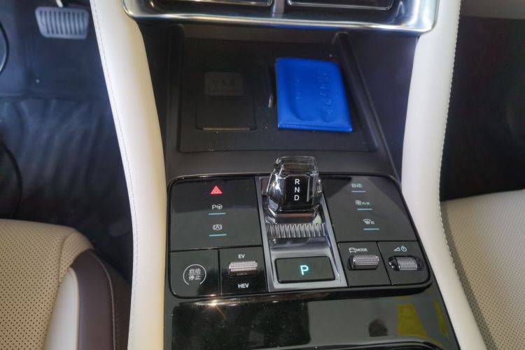 比亚迪 宋PLUS新能源 2025款 DM-i 智驾版 160KM 旗舰型局部细节18