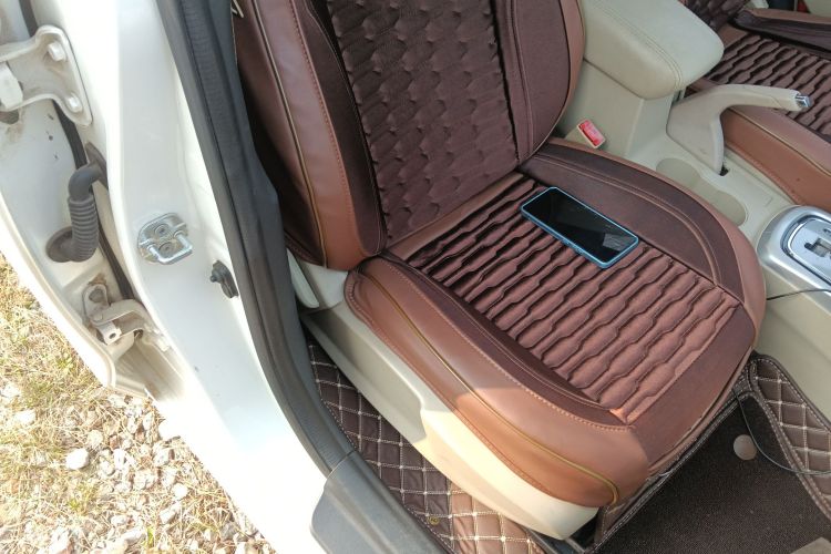 长安 逸动 2014款 1.6L 自动豪华型局部细节41