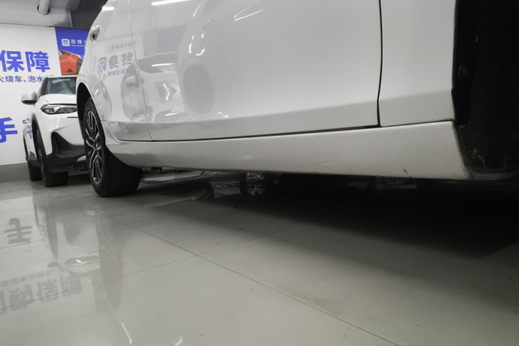 沃尔沃V40 2019款 T3 智逸版局部细节9001