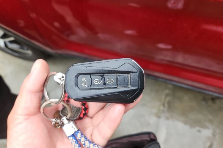 江铃 驭胜S330 2016款 1.5L GTDi 自动两驱时尚版中控内饰7001