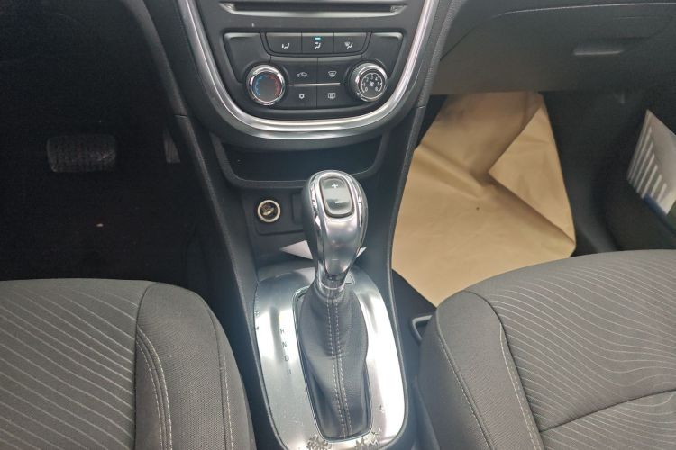 别克 昂科拉 2014款 1.4T 自动两驱都市精英型中控内饰18