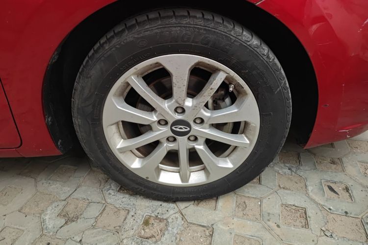 奇瑞 艾瑞泽5 2019款 1.5L CVT青春版 国V车身外观10