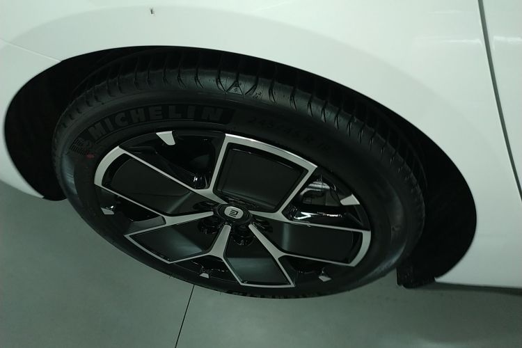 小米汽车 小米SU7 2024款 后驱长续航智驾版车身外观6008