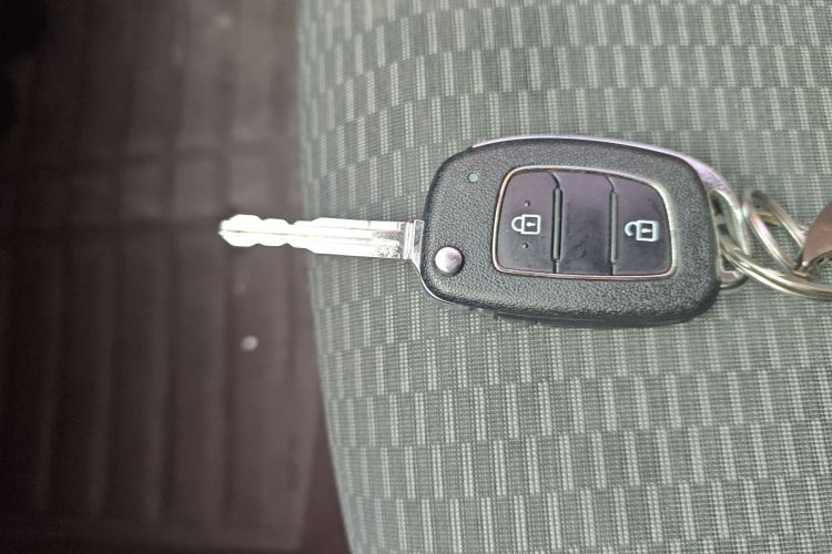 现代 瑞纳 2017款 1.4L 手动焕彩版 国V中控内饰11