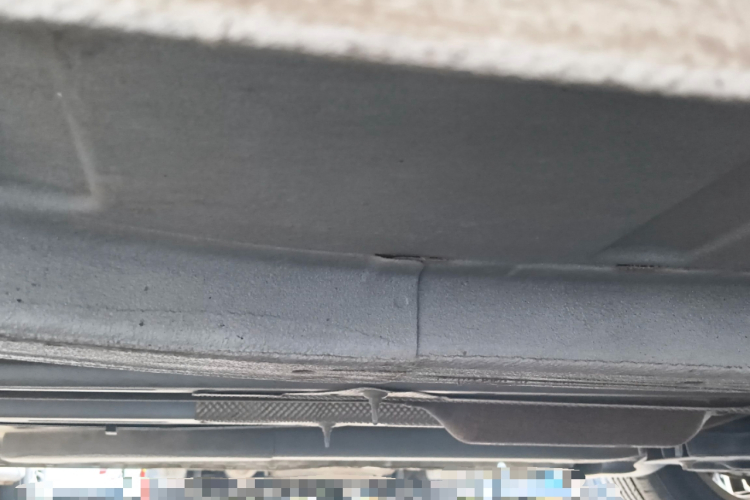 标致301 2016款 1.6L 手动舒适版局部细节9001