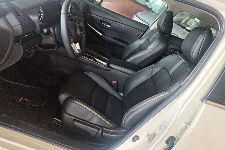 日产 轩逸 2022款 1.6L XL CVT悦享版中控内饰19